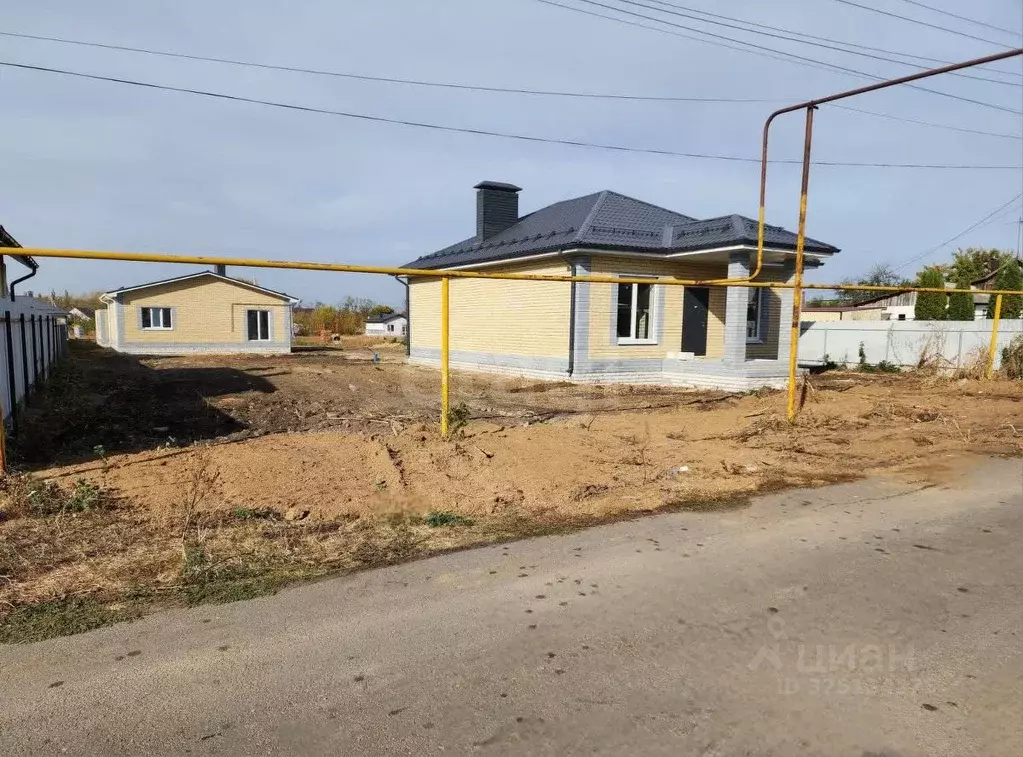 Дом в Воронежская область, Новоусманский район, Никольское с/пос, пос. ... - Фото 1