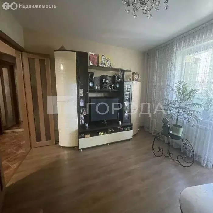 3-комнатная квартира: Барнаул, улица Малахова, 146 (99 м) - Фото 0