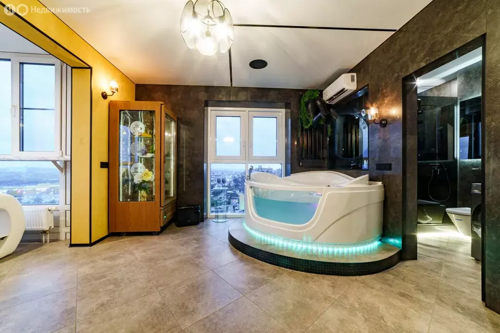 Квартира-студия: Иркутск, улица Седова, 71 (50 м) - Фото 1