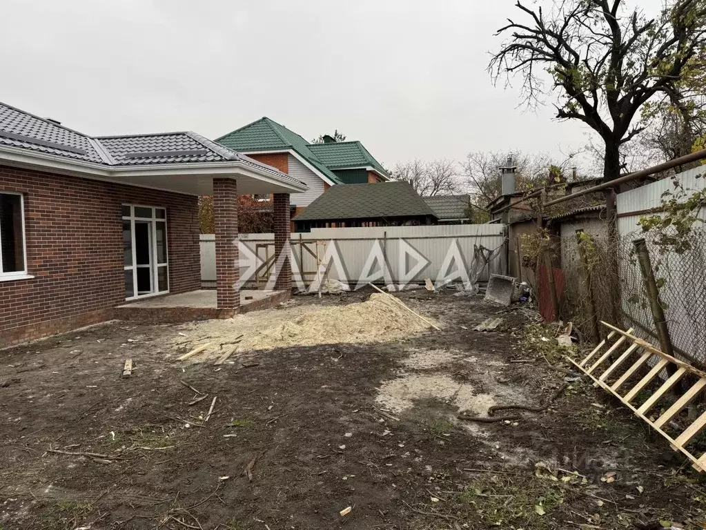 Дом в Ростовская область, Ростов-на-Дону Золотистая ул., 68 (105 м) - Фото 1