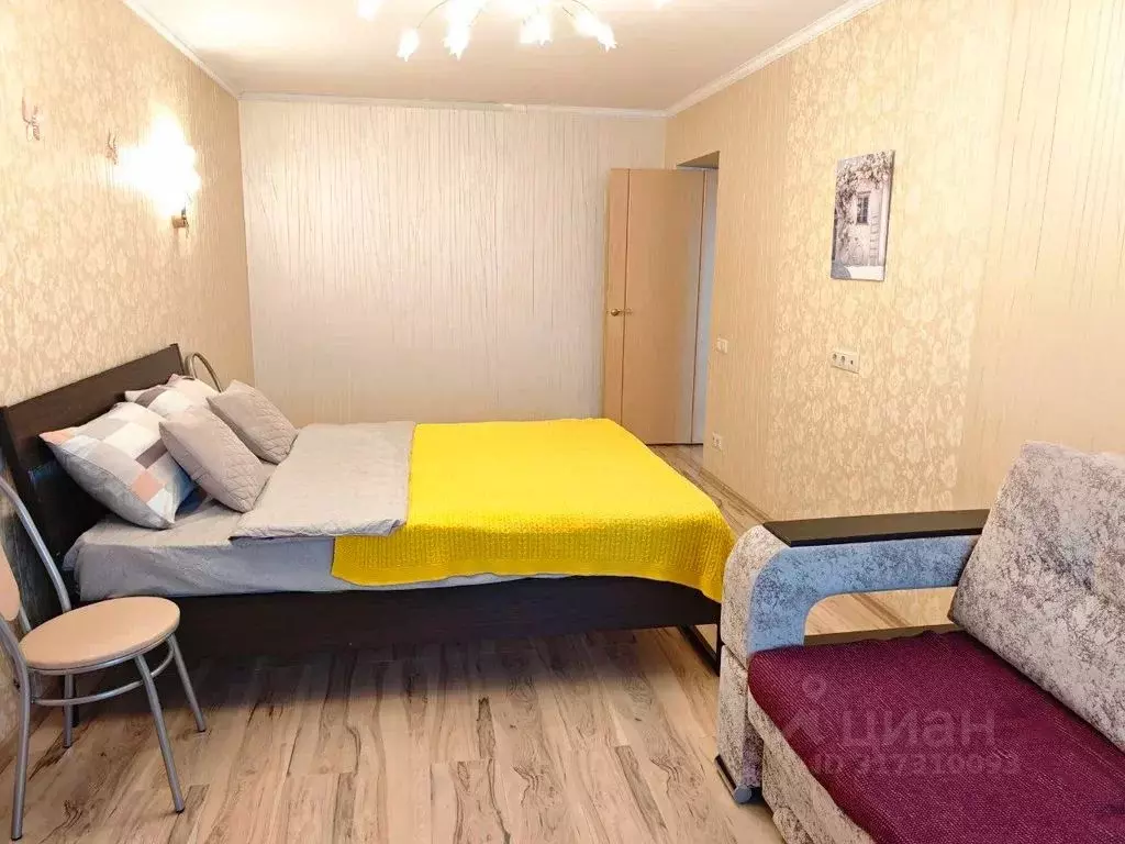 1-к кв. Татарстан, Казань ул. Родины, 37 (76.0 м) - Фото 1