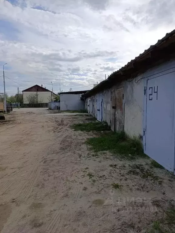 Гараж в Саха (Якутия), Якутск Загородный кв-л, ул. Беринга, 42Г (24 м) - Фото 1