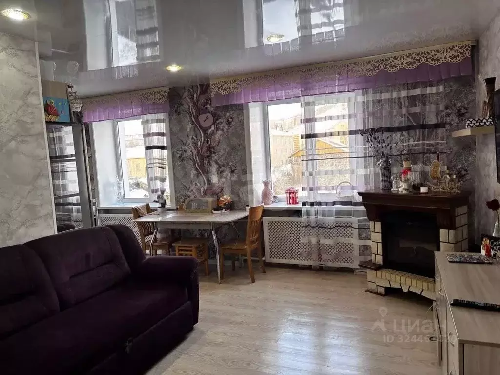 2-к кв. Бурятия, Улан-Удэ Октябрьская ул., 41 (67.0 м) - Фото 1