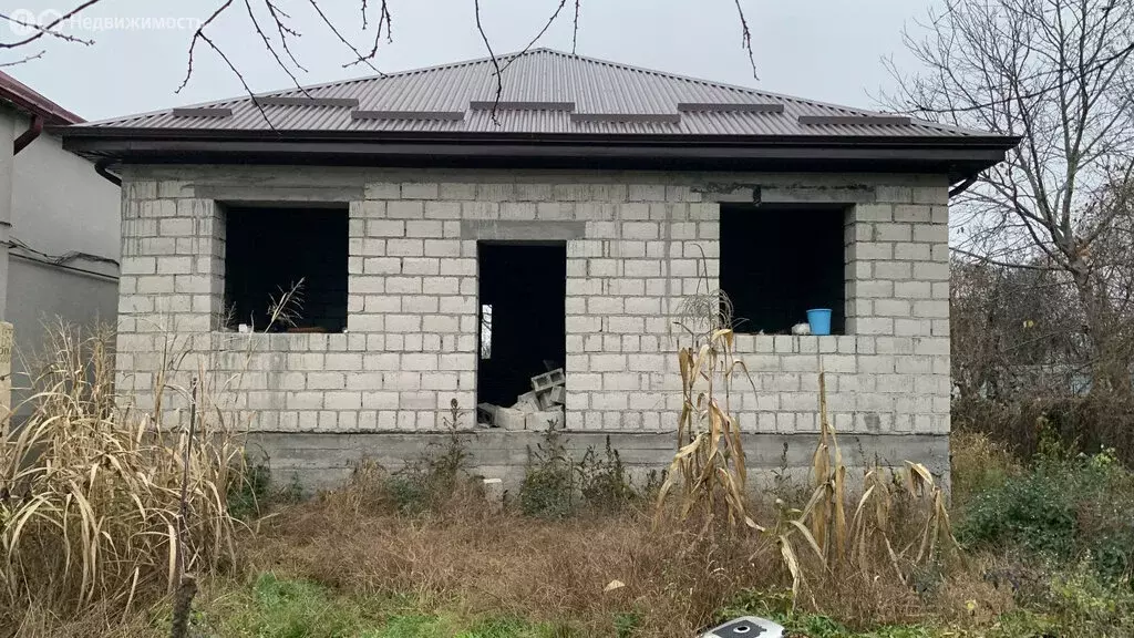 Дом в посёлок городского типа Заводской, Трассовая улица, 34 (240 м) - Фото 1