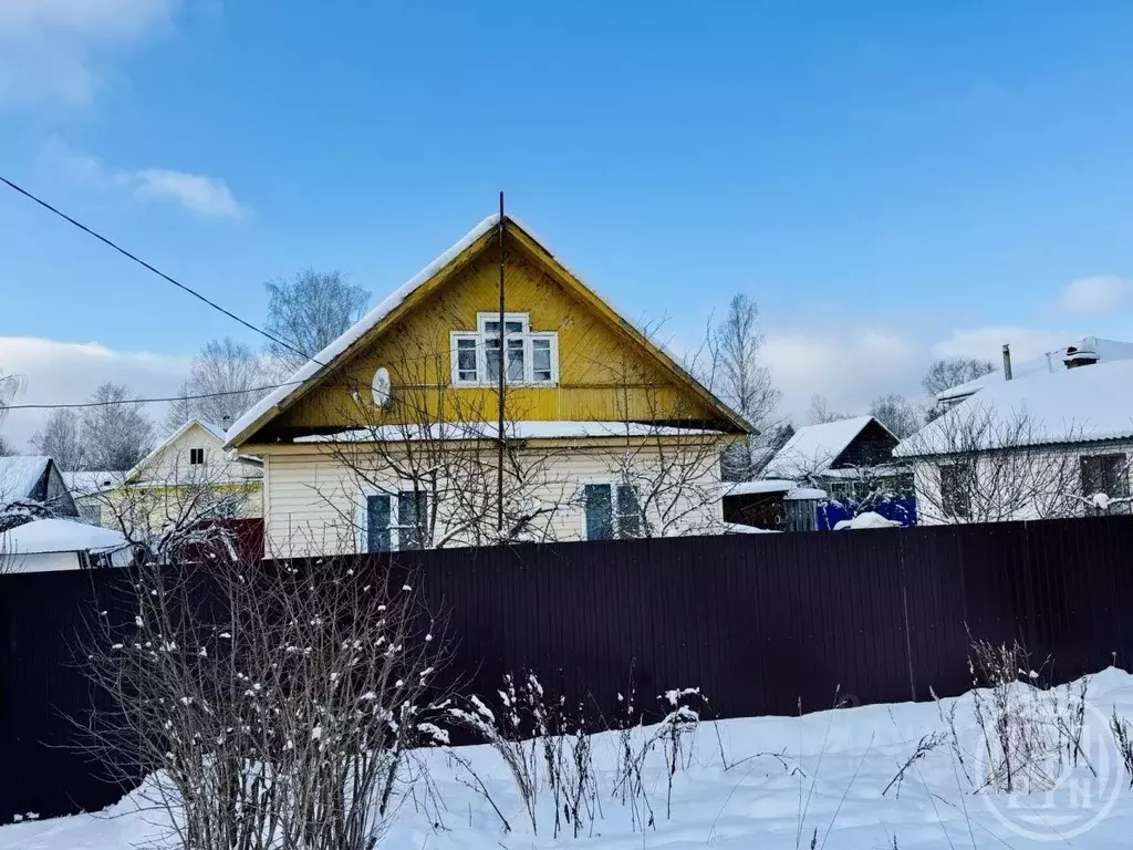 Дом в Ленинградская область, Луга ул. Дмитриева, 21 (90 м) - Фото 2