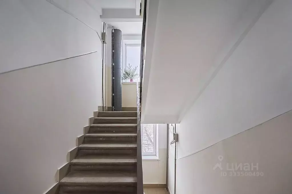 2-к кв. Москва пер. Гусятников, 9 (40.0 м) - Фото 1