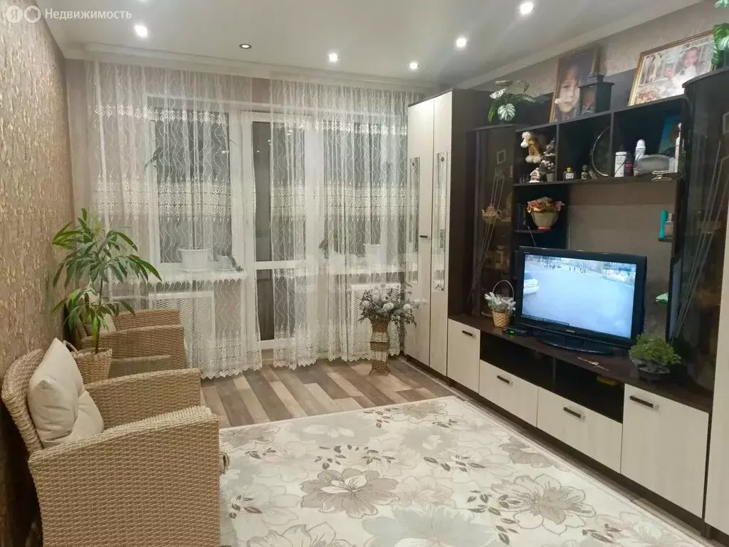 3-комнатная квартира: Тюмень, Севастопольская улица, 33 (56.7 м) - Фото 2