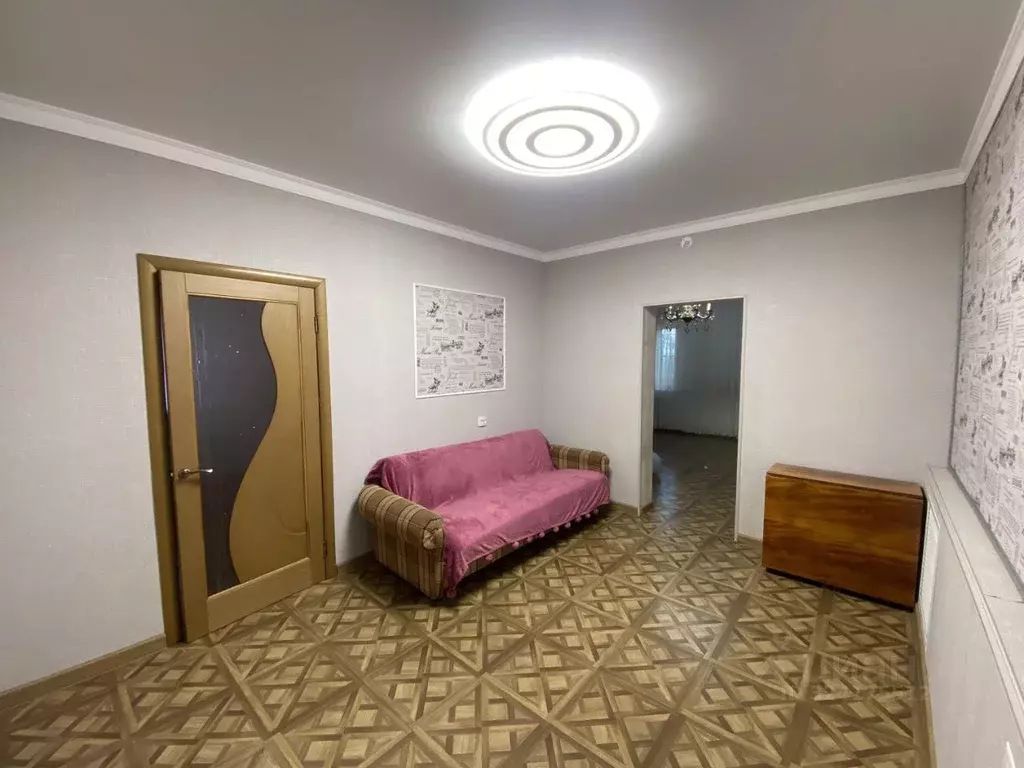 Дом в Краснодарский край, Новокубанский район, Советская ст-ца ул. ... - Фото 1