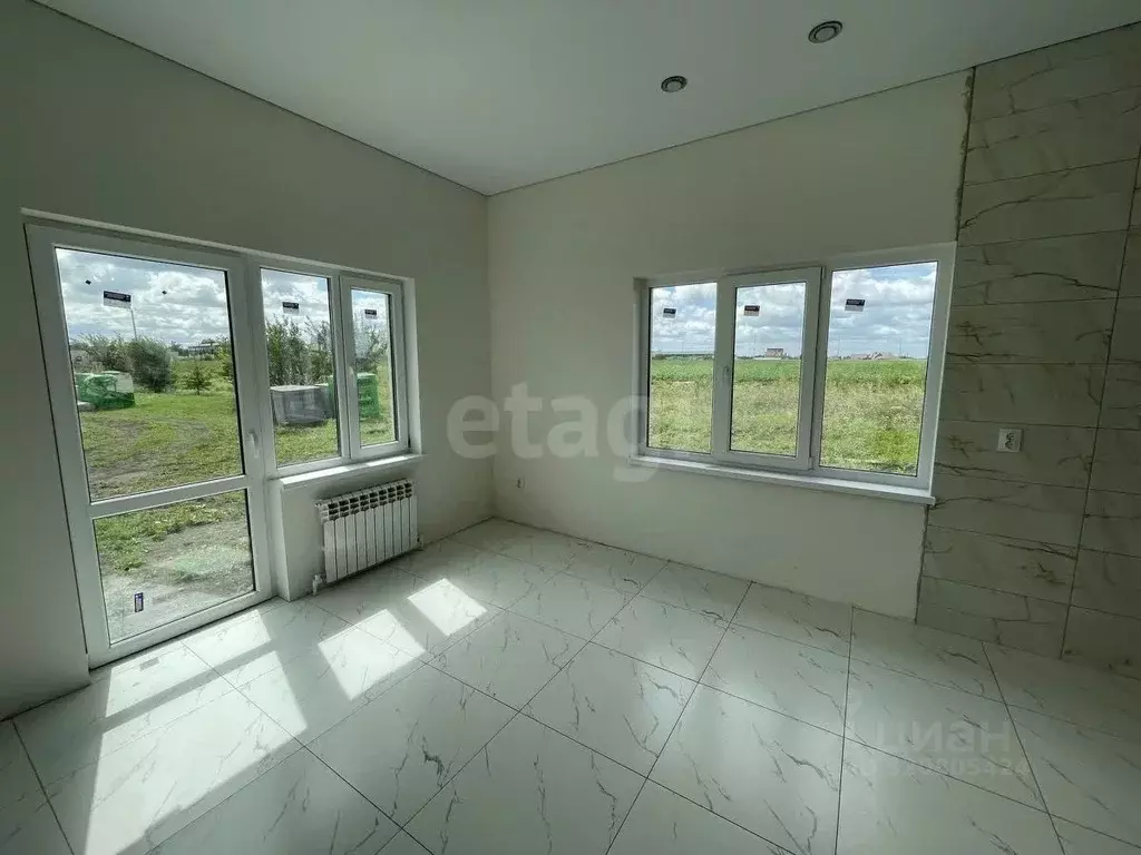 Дом в Белгородская область, Строитель Яковлевский городской округ, ... - Фото 1