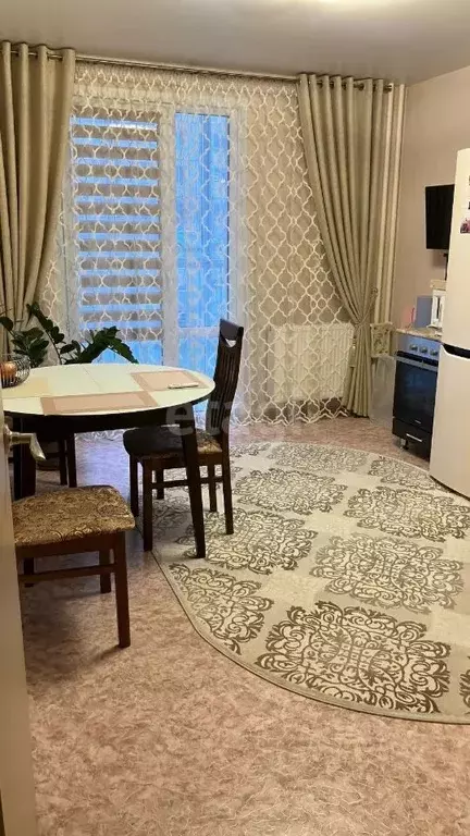 2-к кв. Воронежская область, Лиски ул. Энтузиастов, 11 (65.8 м) - Фото 0
