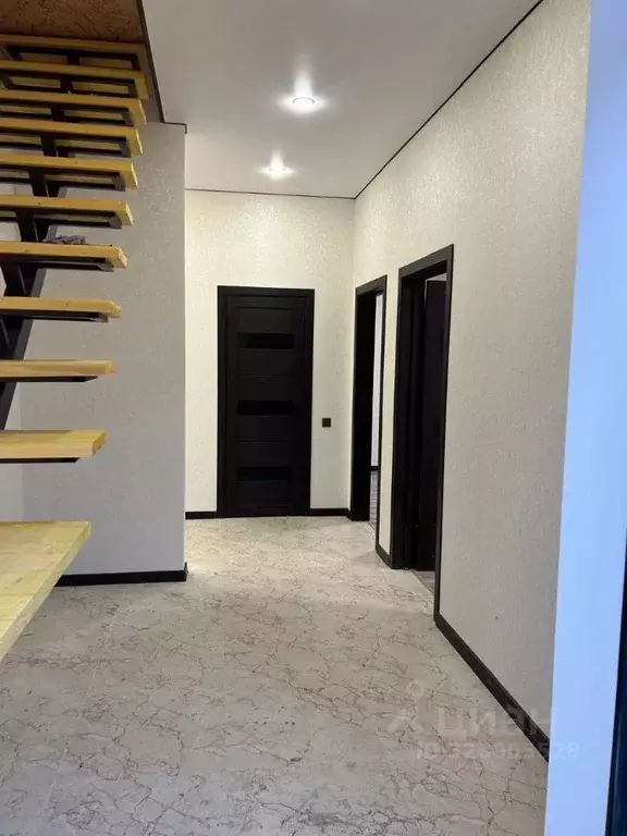 Дом в Адыгея, Тахтамукайский район, Энемское городское поселение, ... - Фото 2