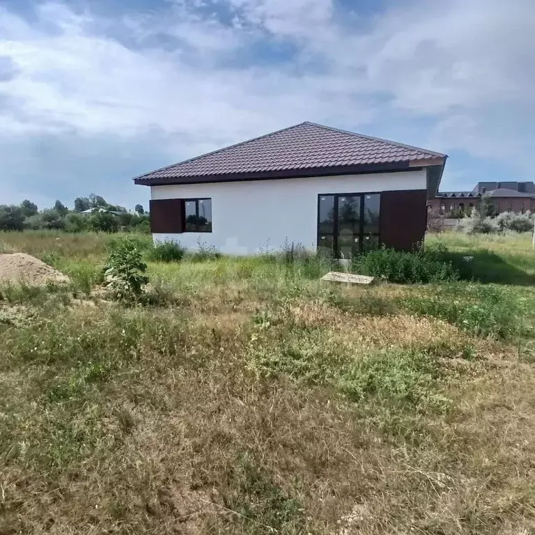 Дом в Саратовская область, Энгельс  (100 м) - Фото 2