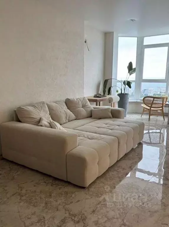 2-к кв. Краснодарский край, Сочи ул. Яна Фабрициуса, 2/23М (62.0 м) - Фото 0