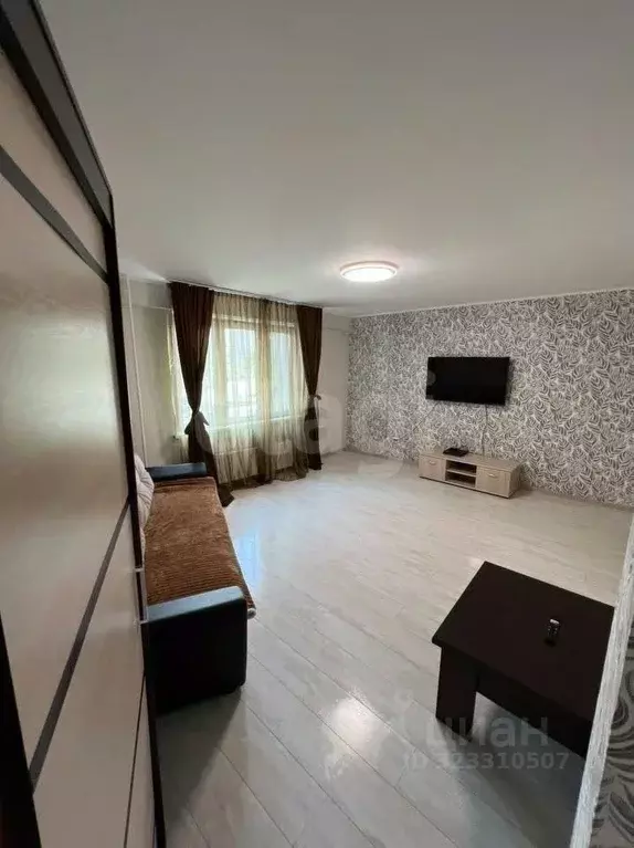 3-к кв. Красноярский край, Красноярск Караульная ул., 40 (70.0 м) - Фото 1