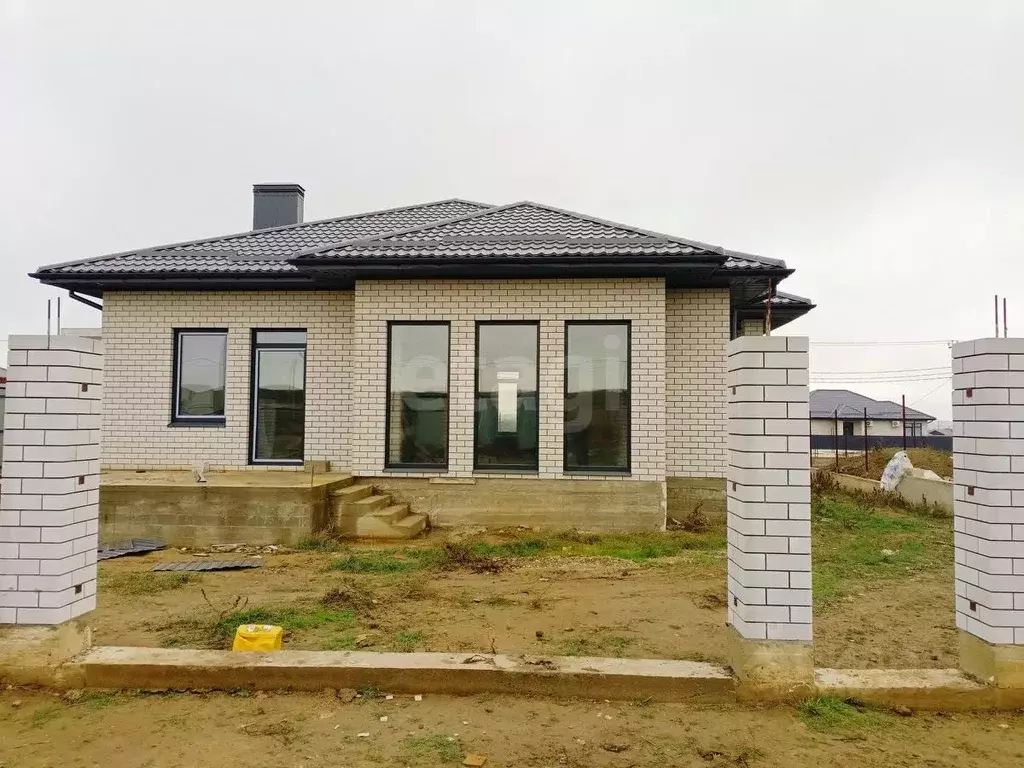 Дом в Краснодарский край, Темрюк ул. Рождественская (100 м) - Фото 1