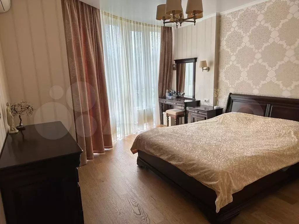 3-к. квартира, 104 м, 6/9 эт. - Фото 1