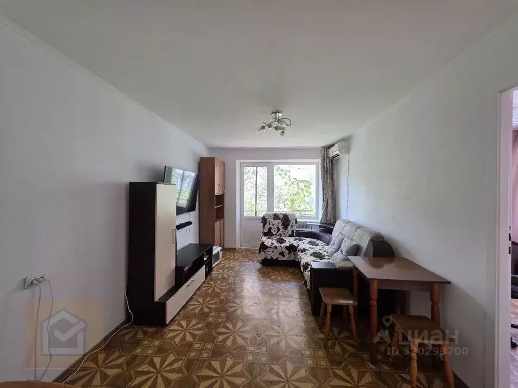 3-к кв. Крым, Симферополь ул. Дорожная, 9 (50.4 м) - Фото 0