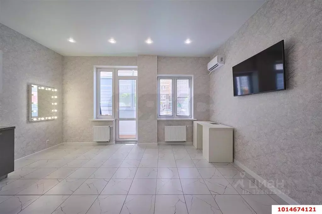 Студия Краснодарский край, Краснодар ул. Им. Мурата Ахеджака (30.0 м) - Фото 2