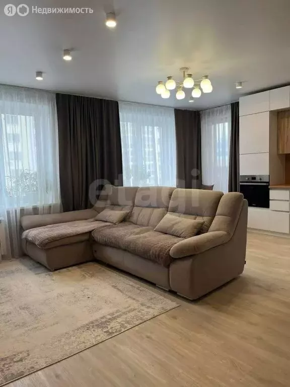 3-комнатная квартира: Стерлитамак, проспект Октября, 54 (70.8 м) - Фото 1