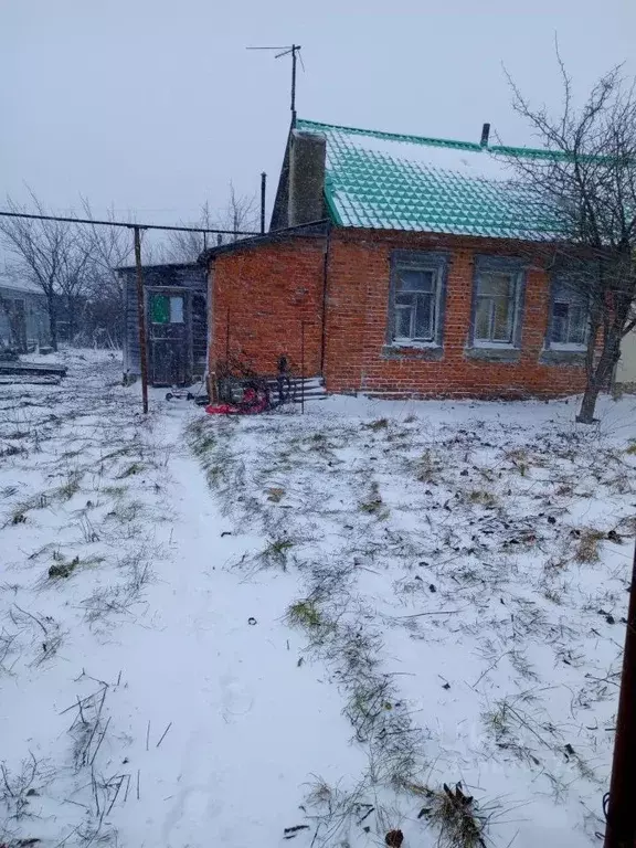 Дом в Саратовская область, Энгельсский район, Новопушкинское ... - Фото 1