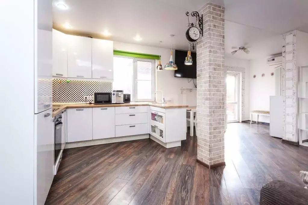 Дом в Краснодарский край, Краснодар ул. Имени Атамана Н.И. Евдокимова, ... - Фото 1