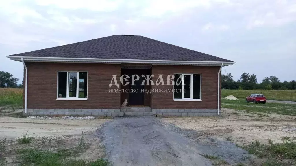 Дом в Белгородская область, Старооскольский городской округ, с. ... - Фото 1