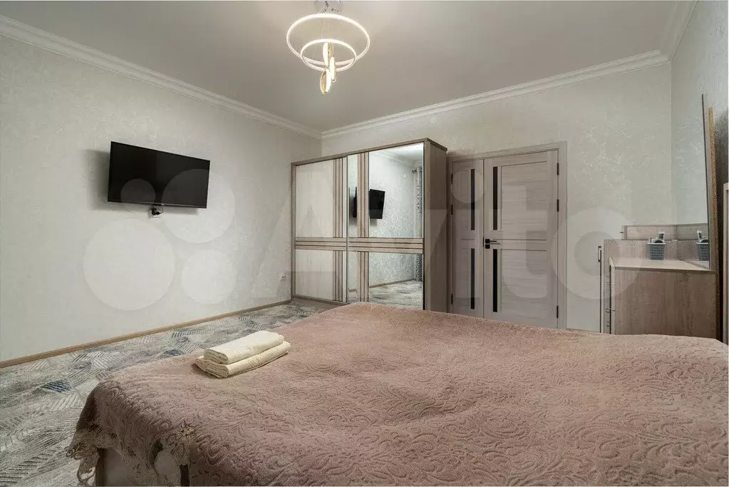 2-к. квартира, 60 м, 4/9 эт. - Фото 1