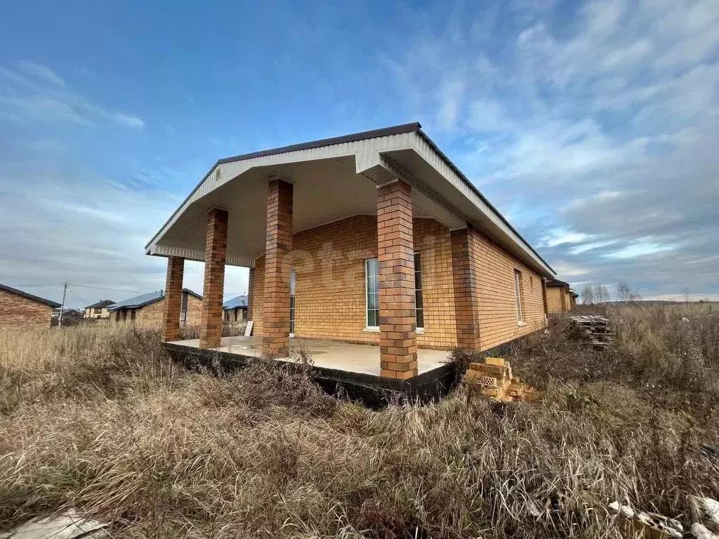 Дом в Башкортостан, Уфимский район, Русско-Юрмашский сельсовет, д. ... - Фото 1