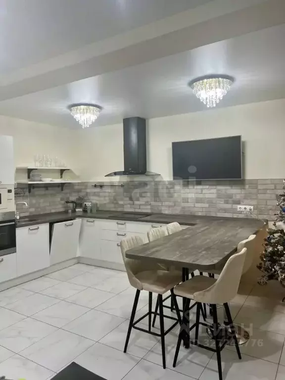 2-к кв. Ямало-Ненецкий АО, Новый Уренгой Дружба мкр, 6/2 (52.0 м) - Фото 1