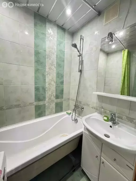 3-комнатная квартира: Боровский, улица Мира, 12 (52.3 м) - Фото 0