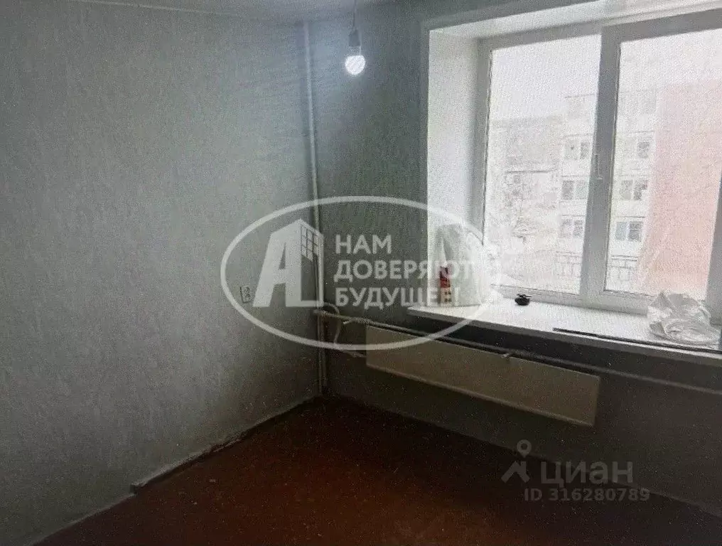 Комната Пермский край, Соликамск ул. Володарского, 12 (13.0 м) - Фото 0