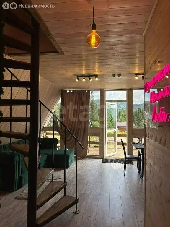 Дом в посёлок городского типа Шерегеш, улица Шахтёров (90 м) - Фото 2