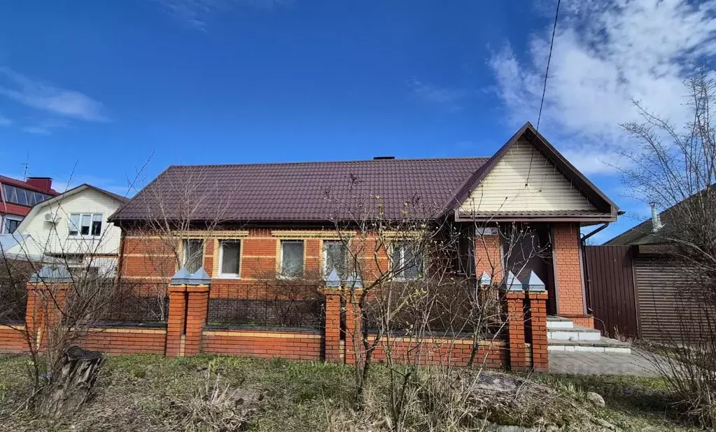 Дом в Брянская область, Брянск ул. Анри Барбюса (80 м) - Фото 0