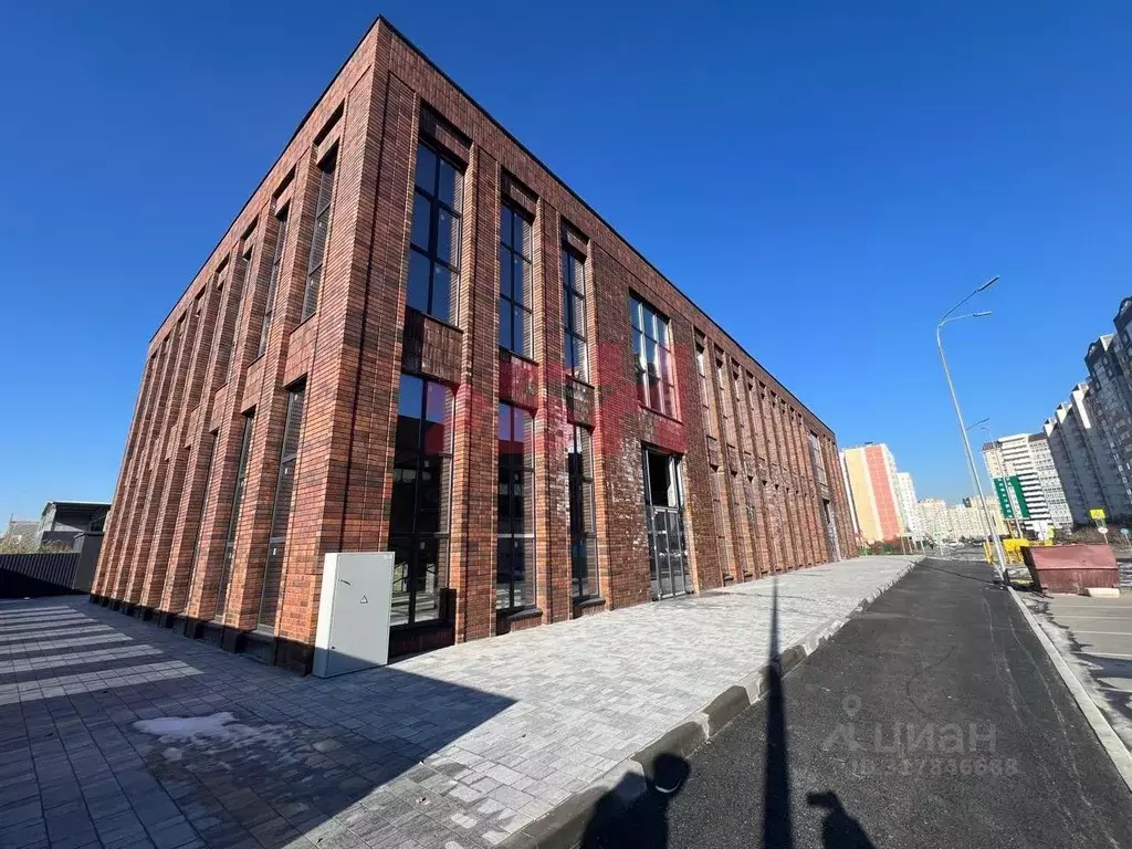 Торговая площадь в Тюменская область, Тюмень ул. Николая Семенова, 20 ... - Фото 2