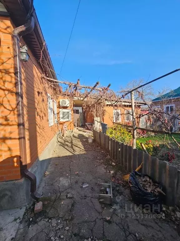 Дом в Краснодарский край, Динской район, Старомышастовская ст-ца ул. ... - Фото 2