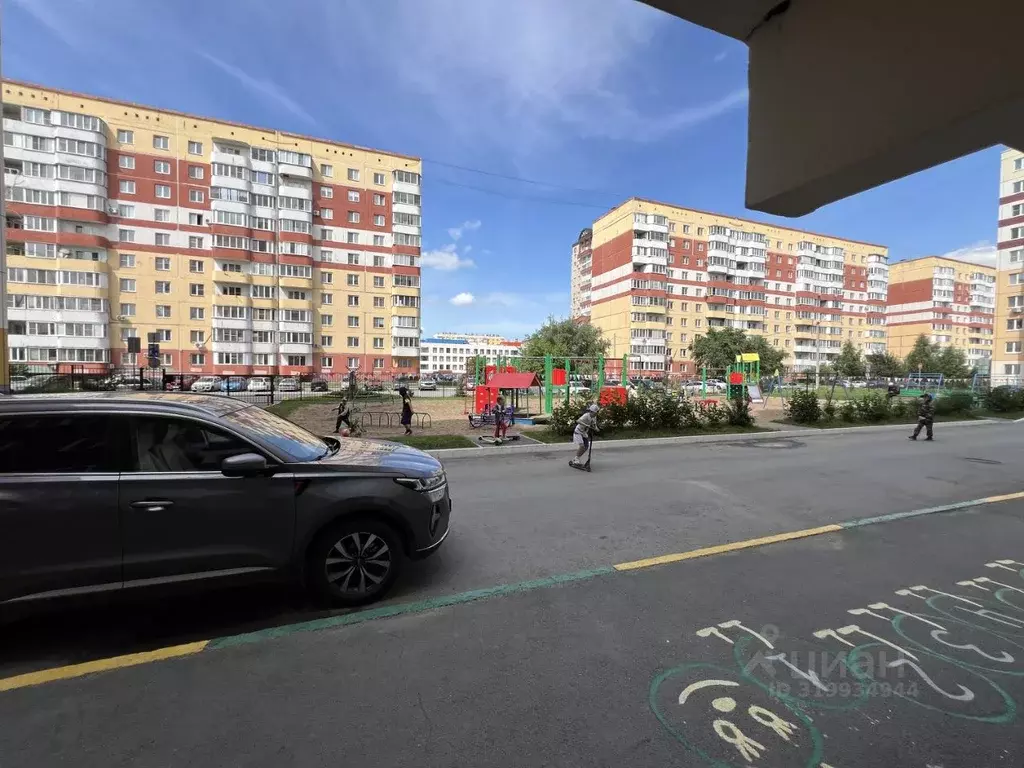 2-к кв. Омская область, Омск просп. Космический, 14Бк7 (55.0 м) - Фото 1