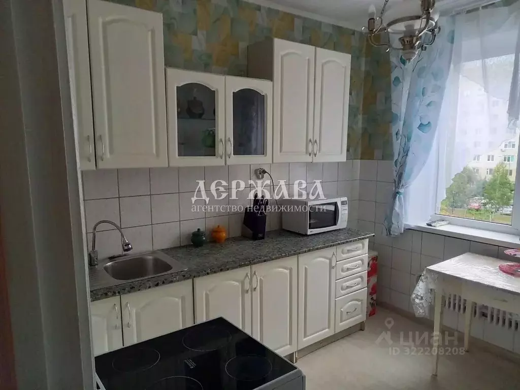 3-к кв. Белгородская область, Старый Оскол Восточный мкр, 2А (62.0 м) - Фото 0