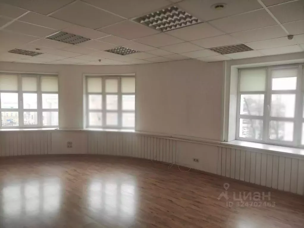 Офис в Удмуртия, Ижевск ул. Максима Горького, 68 (39 м) - Фото 1