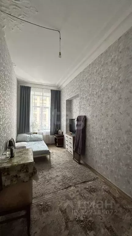 Комната Санкт-Петербург 8-я Васильевского острова линия, 43 (38.6 м) - Фото 1