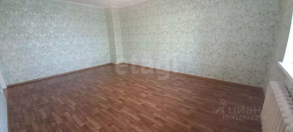 2-к кв. Омская область, Омск Звездная ул., 8 (70.0 м) - Фото 0
