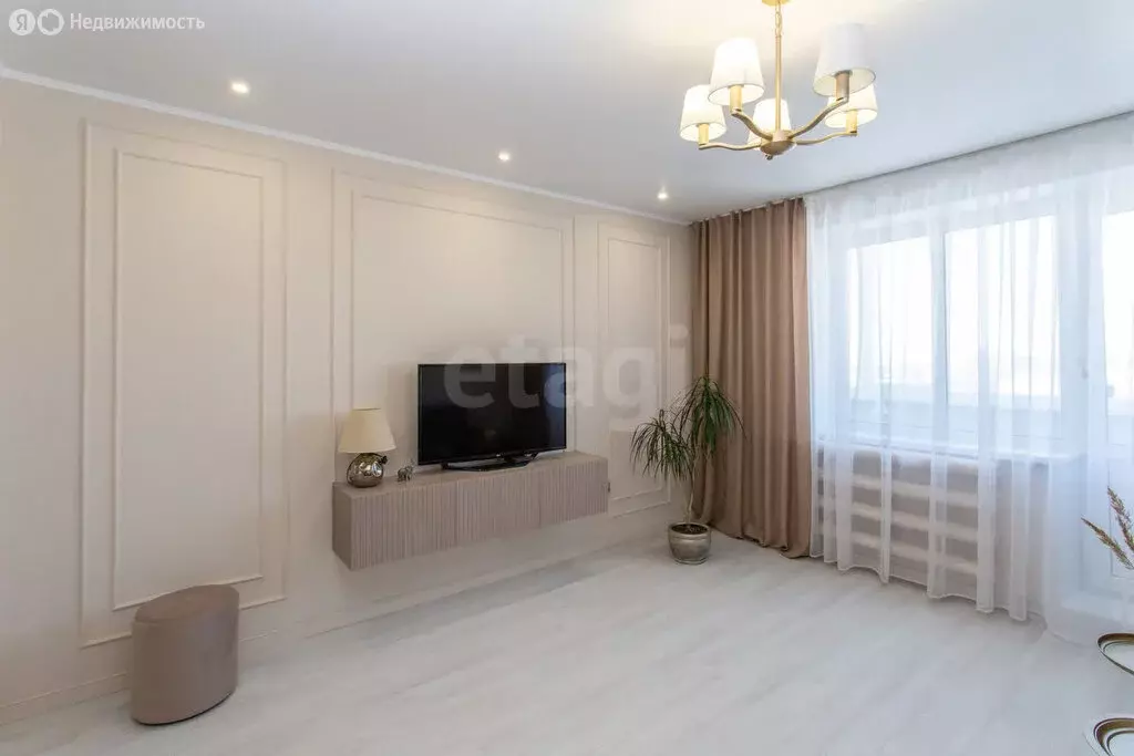 3-комнатная квартира: Тобольск, 10-й микрорайон, 2 (65 м) - Фото 1