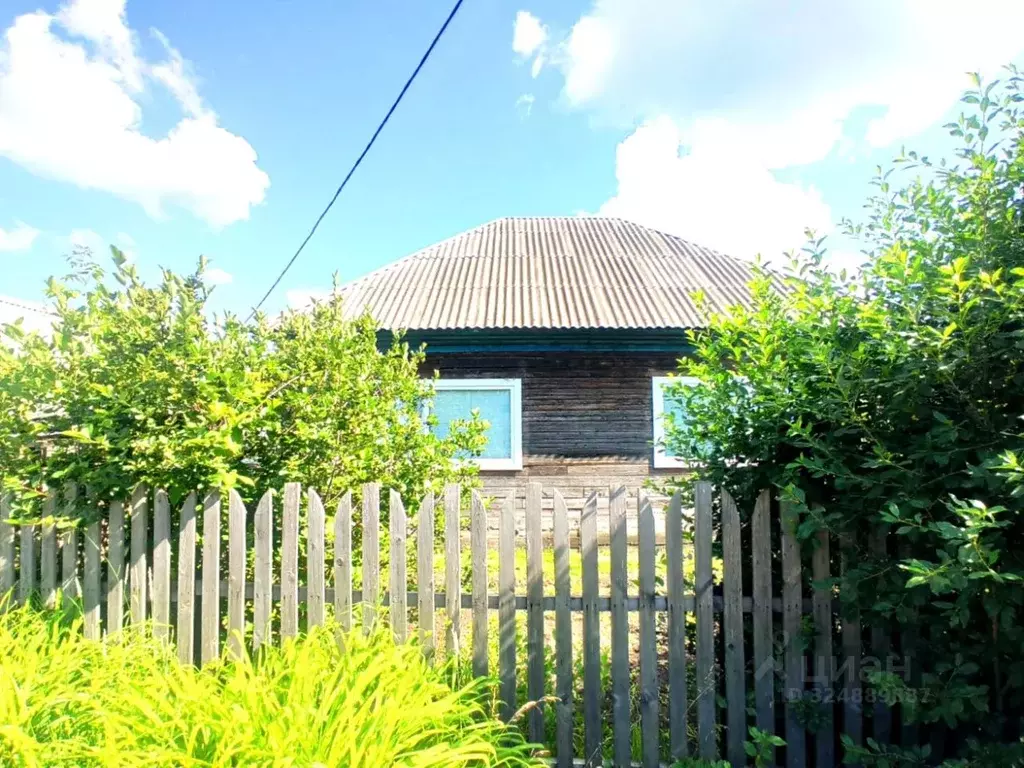 Дом в Кемеровская область, Ленинск-Кузнецкий пер. Черняховского, 3А ... - Фото 1