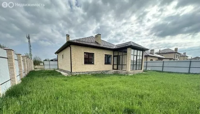 Дом в посёлок Красный Сад, улица Тургенева, 22 (105 м) - Фото 0