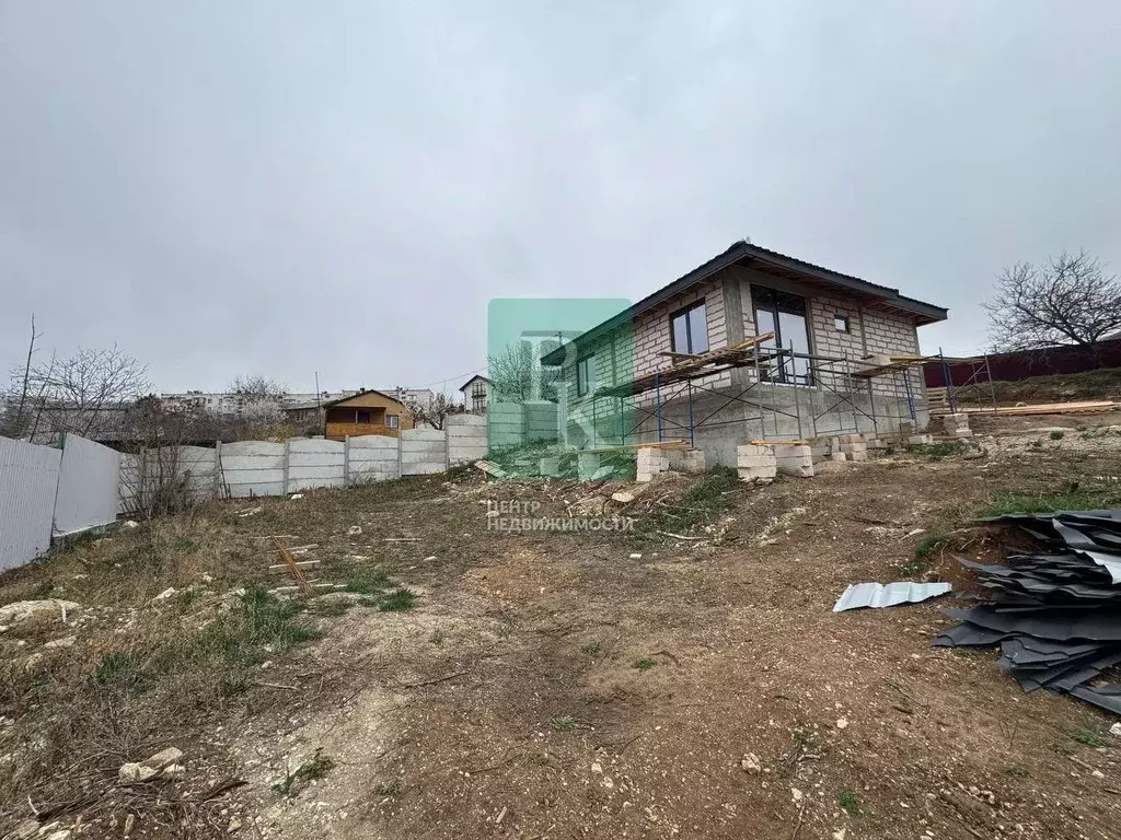 Дом в Севастополь ул. Комбата Красникова (81 м) - Фото 1