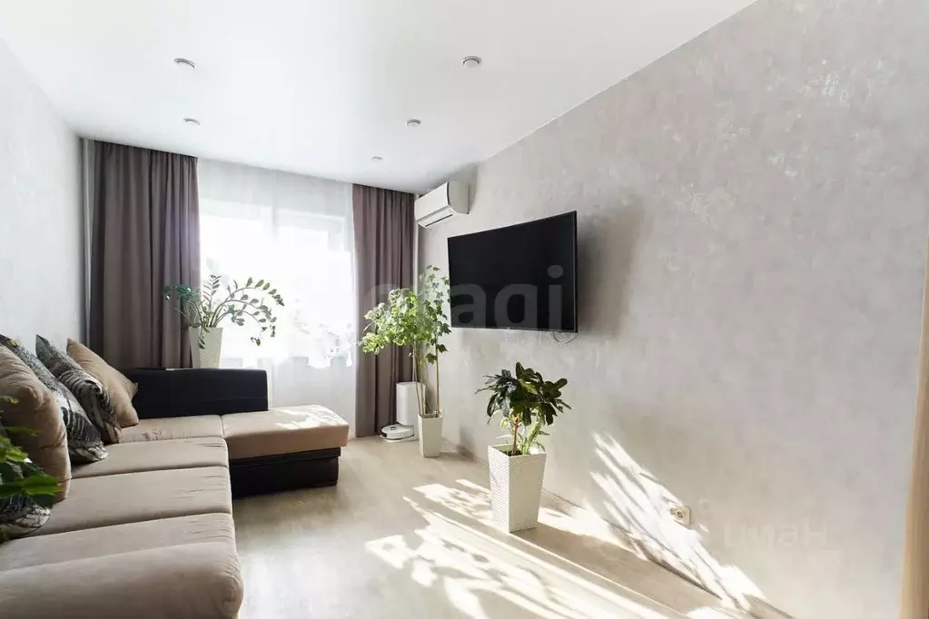 2-к кв. Тюменская область, Тюмень ул. Муравленко, 3к1 (58.9 м) - Фото 1