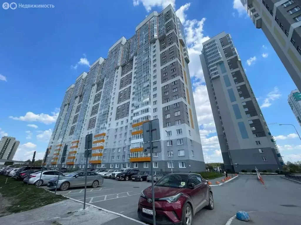 2-комнатная квартира: Екатеринбург, Рассветная улица, 8к2 (60 м) - Фото 1
