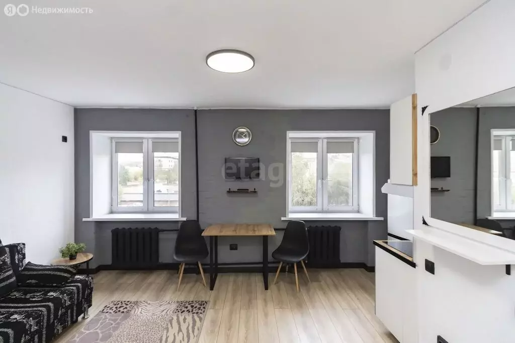Квартира-студия: Тюмень, улица Мельникайте, 83 (21.9 м) - Фото 1