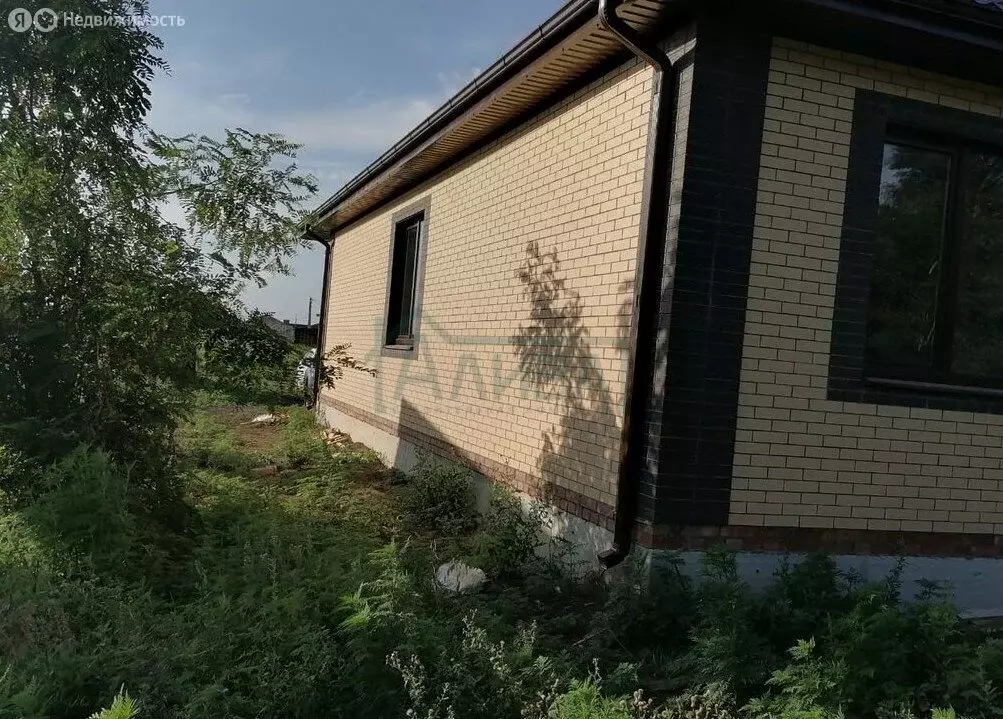 Дом в Ленинаван, Октябрьская улица, 14 (106 м) - Фото 0