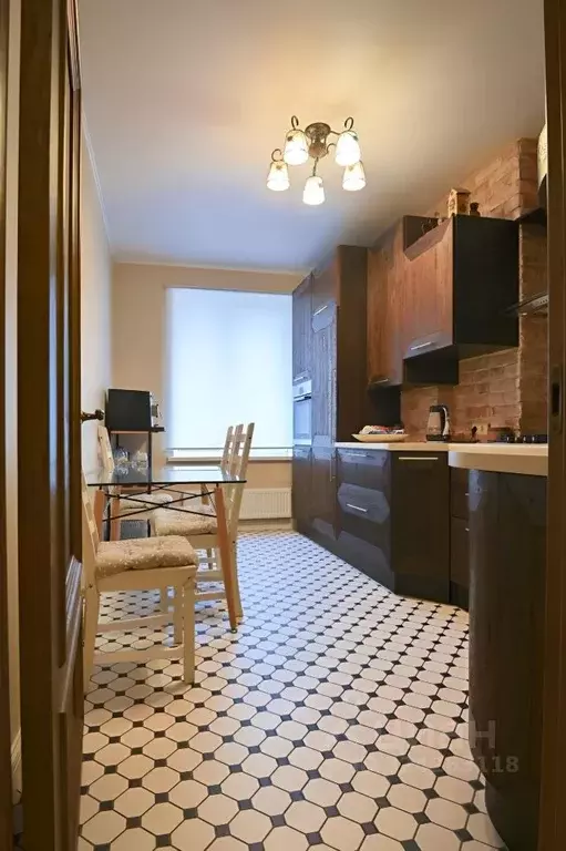 3-к кв. Ленинградская область, Гатчина ул. Чкалова, 28 (85.7 м) - Фото 1