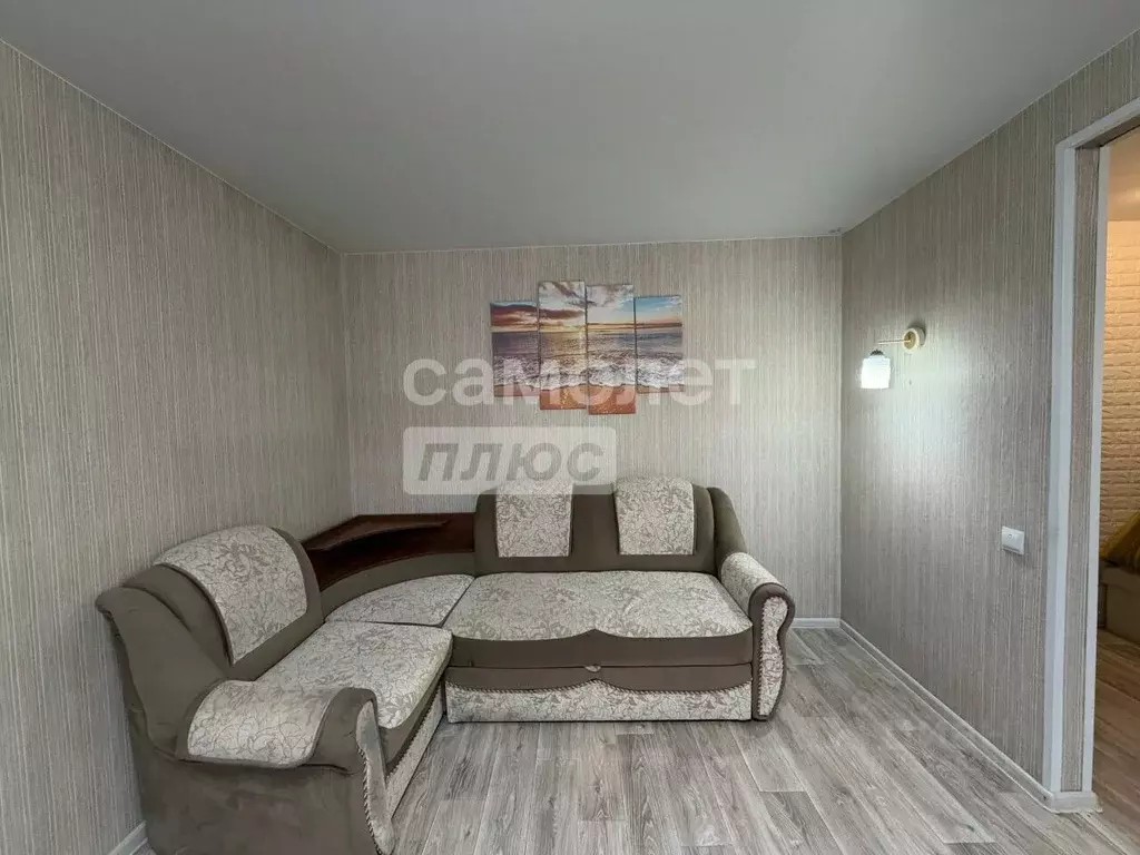 2-к кв. Приморский край, Артем Заводской пер., 11А (44.1 м) - Фото 1